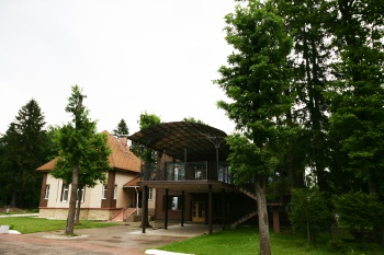 Загородный комплекс и банкетный зал "Ропшинская Рапсодия"