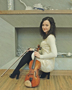 Скрипачка Лия