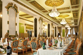 Банкетный зал АЛЕКСАНДРОВСКИЙ смотреть подробнее Банкетный зал АЛЕКСАНДРОВСКИЙ