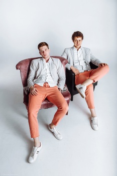 Дуэт ведущих "Зубарев и Калашников" смотреть подробнее Дуэт ведущих "Зубарев и Калашников"