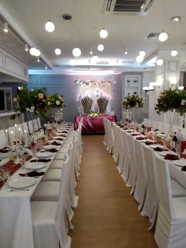 Ресторан ГК "Изумруд-отель" смотреть подробнее Ресторан ГК "Изумруд-отель"