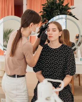 GLOW brow & beauty bar смотреть подробнее GLOW brow & beauty bar