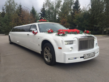 Лимузин Rolls-Royce Phantom смотреть подробнее Лимузин Rolls-Royce Phantom