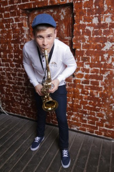 Толстый Карлсон и кавер-группа ОтВинта