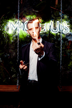 Иллюзионист Александр Шальнев смотреть подробнее Иллюзионист Александр Шальнев