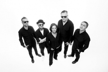 Кавер группа Агенты Смита смотреть подробнее Кавер группа Агенты Смита