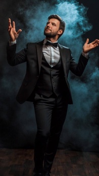 Фокусник на свадьбу, корпоратив, юбилей - Виктор Шарм смотреть подробнее Фокусник на свадьбу, корпоратив, юбилей - Виктор Шарм