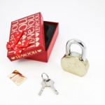 Лазерная гравировка свадебных замочков