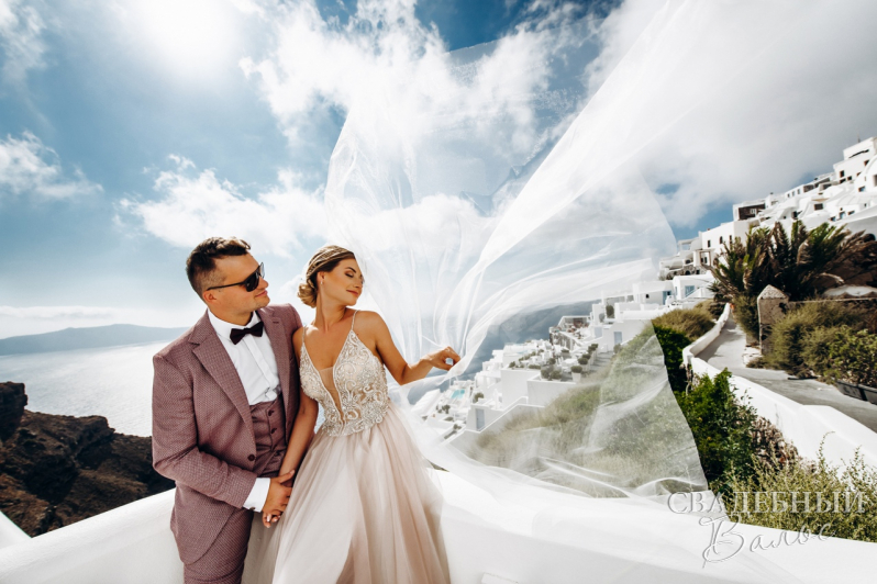 Яркая свадьба Лилии и Михаила на Санторини в Греции